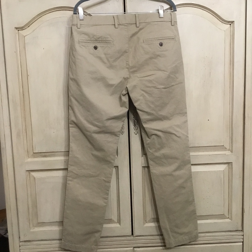 Gap Men’s Skinny Style Khaki Pants Size 33/30 NWOT - Picture 2 of 5